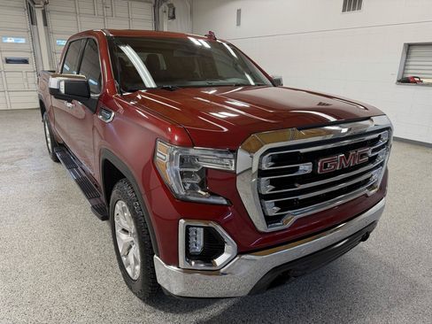 Used 2019 GMC Sierra 1500 SLT w/ SLT Premium Plus Package AWD/4WD image 4