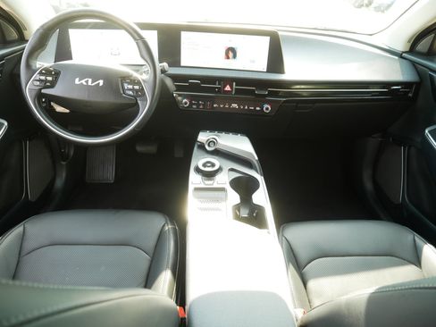 Used 2024 Kia EV6 Wind w/ Wind Technology Package AWD/4WD image 10