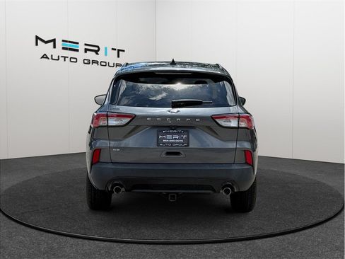 Used 2021 Ford Escape SE w/ SE Sport Appearance Package FWD image 8
