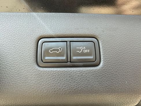 Used 2025 Kia Carnival SX w/ SX Dark Edition Package FWD image 41