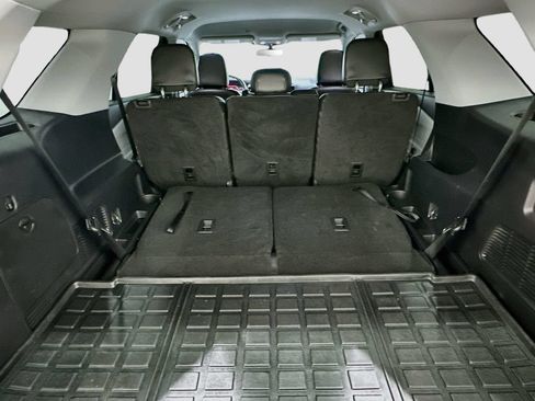 Used 2022 Ford Explorer XLT w/ Equipment Group 202A RWD image 26