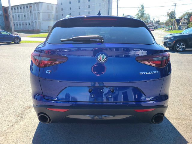 Used 2023 Alfa Romeo Stelvio Sprint AWD/4WD image 8