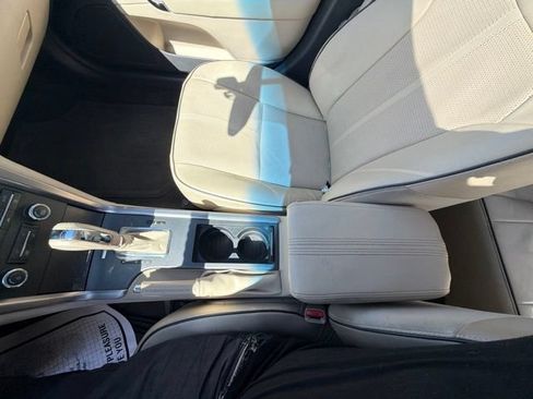 Used 2010 Lincoln MKZ FWD image 19