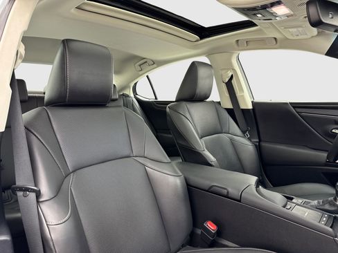 Used 2022 Lexus ES 300h w/ Premium Package FWD image 40