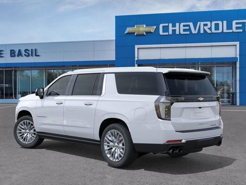 New 2026 Chevrolet Suburban Premier AWD/4WD image 3