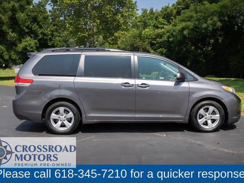 Used 2012 Toyota Sienna LE FWD image 7