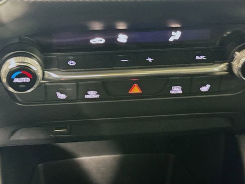 Used 2019 MAZDA MAZDA3 AWD Sedan w/ Preferred Package image 21