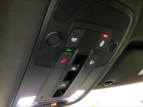 Used 2023 Audi Q3 2.0T Premium image 27