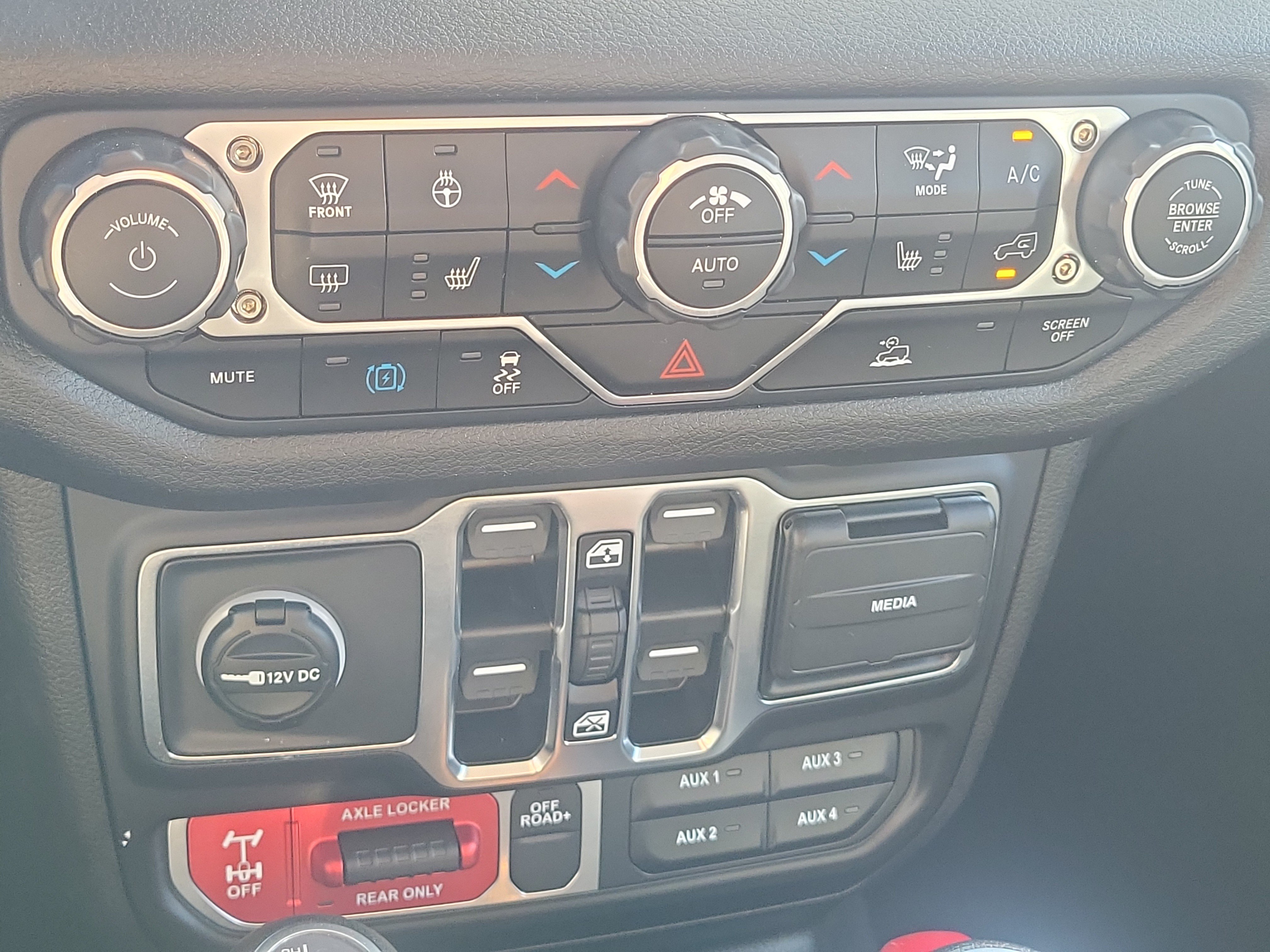Used 2025 Jeep Wrangler Unlimited Sport S 4xe AWD/4WD image 25