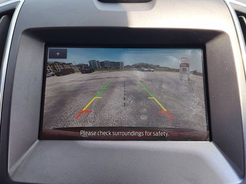 Used 2019 Ford Edge Titanium AWD/4WD image 14