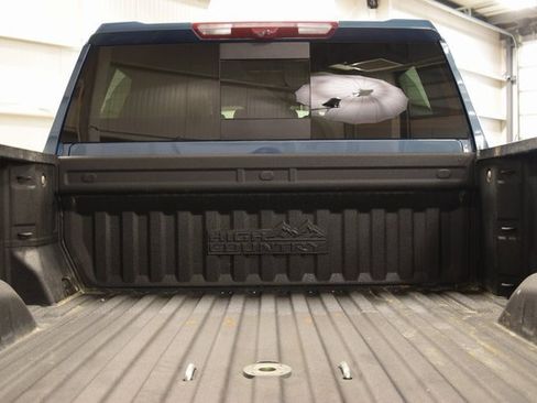 Used 2024 Chevrolet Silverado 3500 High Country w/ Technology Package image 28