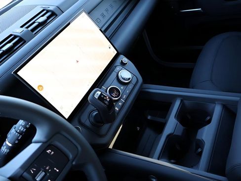 New 2026 Land Rover Defender 110 S image 19