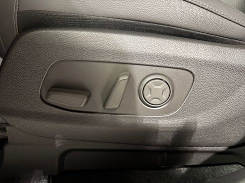New 2026 Kia Carnival SX Prestige FWD image 24