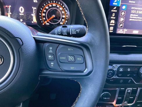 Certified 2024 Jeep Wrangler Willys AWD/4WD image 28