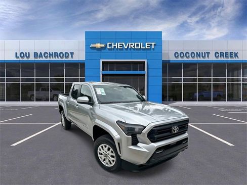 Used 2025 Toyota Tacoma SR5 image 1