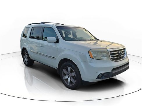 Used 2015 Honda Pilot Touring image 1