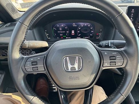Used 2023 Honda Accord Sport image 27