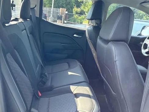Used 2017 Chevrolet Colorado Z71 AWD/4WD image 23