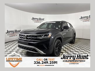 Used 2023 Volkswagen Atlas Cross Sport SE w/ Panoramic Sunroof Package FWD video 1