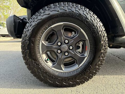 Used 2022 Jeep Gladiator Rubicon w/ Trailer Tow Package AWD/4WD image 19
