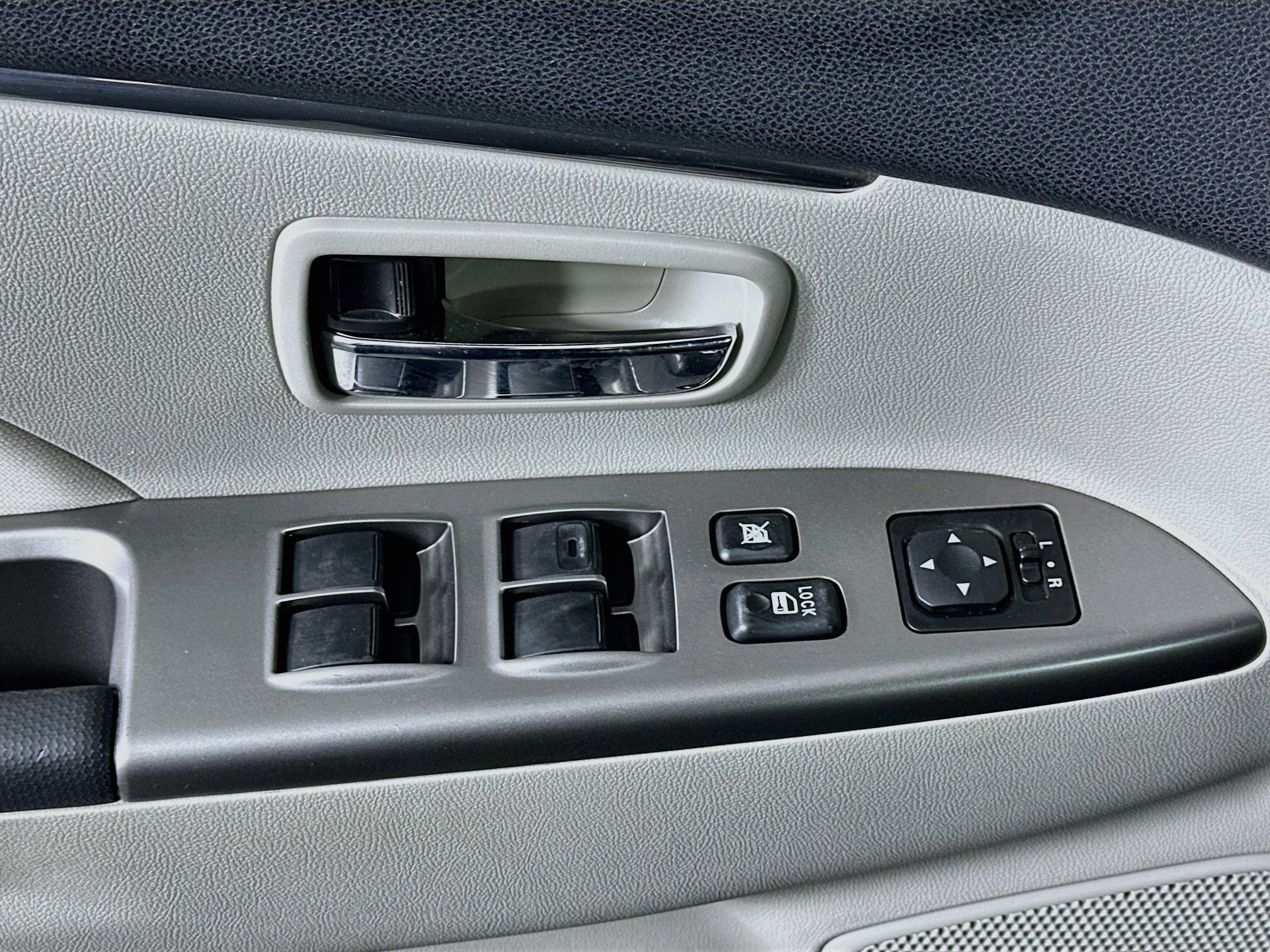 Used 2018 Mitsubishi Outlander Sport ES FWD image 15
