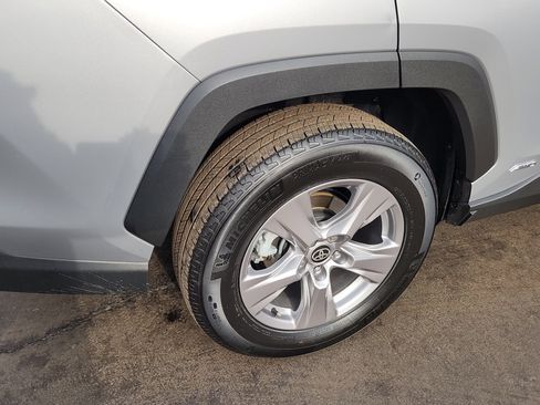 Certified 2025 Toyota RAV4 LE image 28