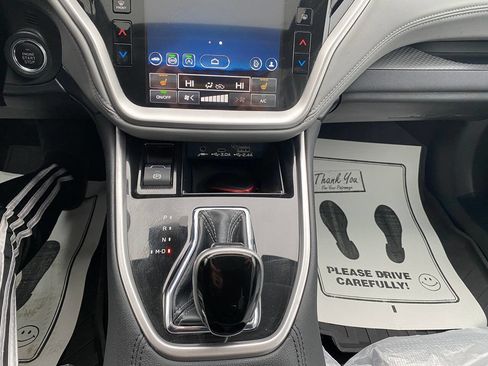 Used 2025 Subaru Outback Premium w/ Popular Package #1A image 32