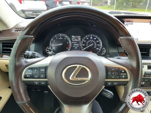 Used 2016 Lexus ES 350 w/ Luxury Package w/Wood Trim FWD image 32
