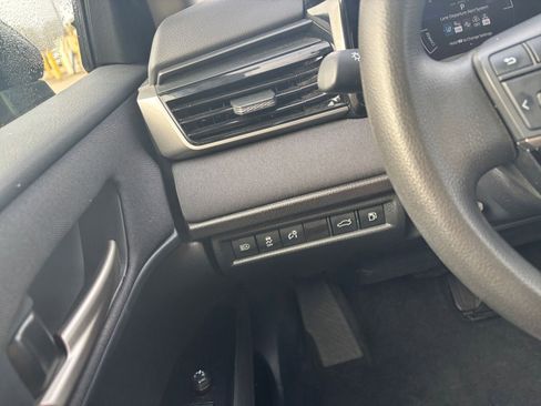 Used 2025 Toyota Camry LE image 33