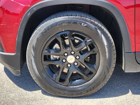 Used 2019 Chevrolet Traverse LT FWD image 9