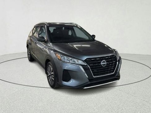 Used 2023 Nissan Kicks SV image 1