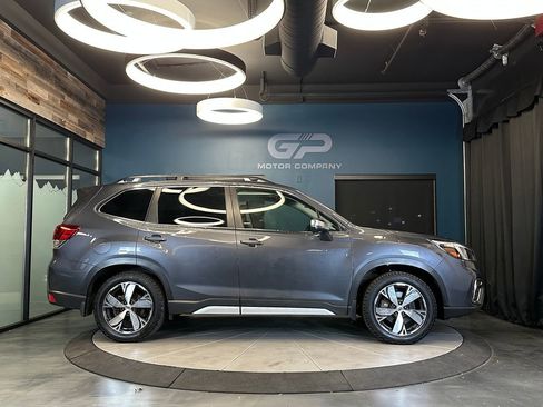 Used 2020 Subaru Forester Touring AWD/4WD image 2