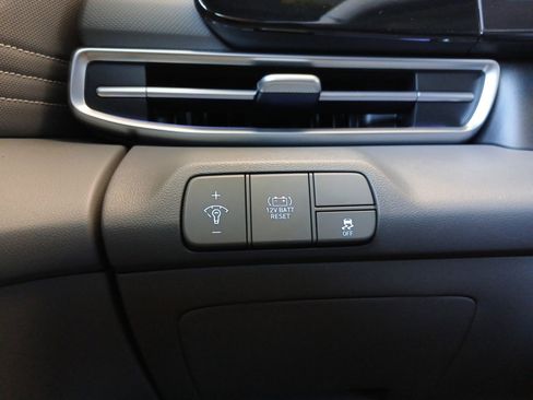 New 2025 Hyundai Elantra SEL image 19