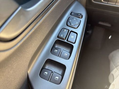 Used 2020 Hyundai Kona SEL AWD/4WD image 12