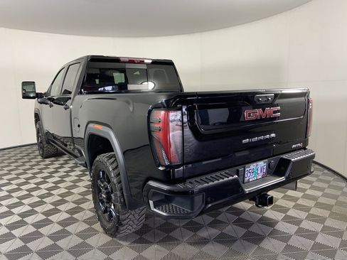 Used 2024 GMC Sierra 2500 AT4 w/ AT4 Premium Plus Package image 7