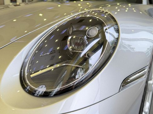 Used 2022 Porsche 911 Turbo image 4