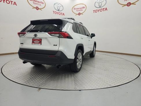 Used 2025 Toyota RAV4 XLE Premium FWD image 8
