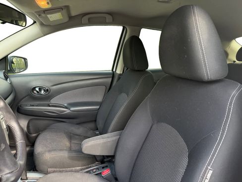 Used 2016 Nissan Versa SL image 11