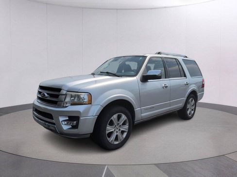 Used 2015 Ford Expedition Platinum RWD image 1