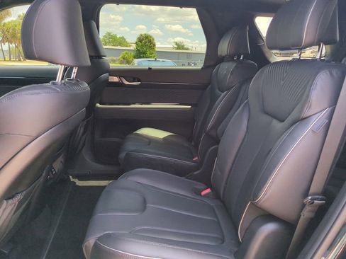 Used 2025 Hyundai Palisade Calligraphy AWD/4WD image 17