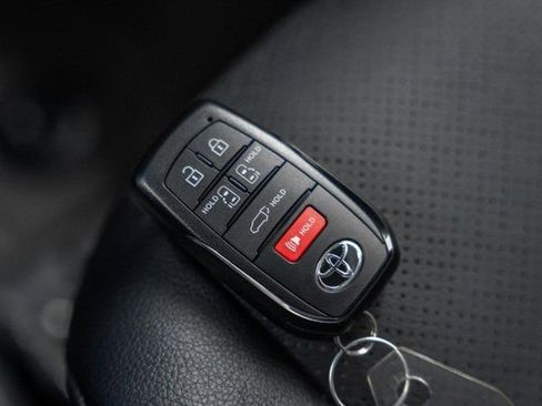 New 2026 Toyota Sienna Platinum image 48