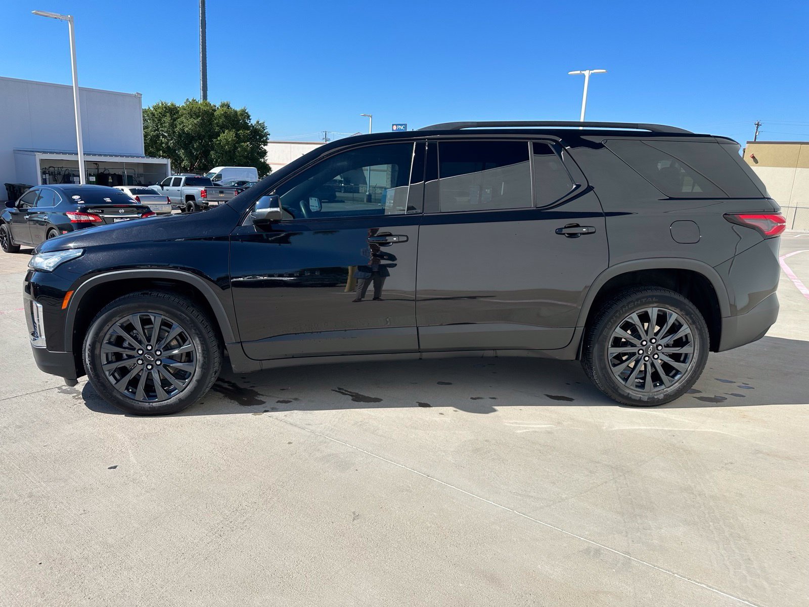 Used 2022 Chevrolet Traverse RS FWD image 4