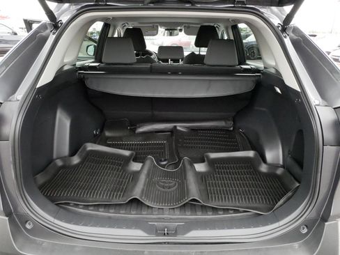 Used 2024 Toyota RAV4 XLE AWD/4WD image 18