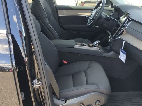 Certified 2026 Volvo XC90 B6 Plus w/ Protection Package Premier image 20