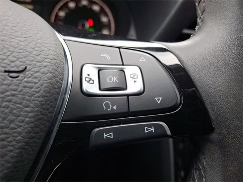 Used 2022 Volkswagen Passat 2.0T SE image 23