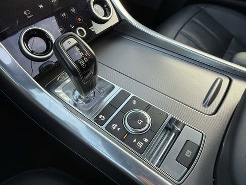 Used 2018 Land Rover Range Rover Sport HSE image 23