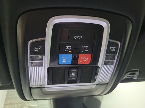 Used 2025 RAM 1500 Laramie AWD/4WD image 50