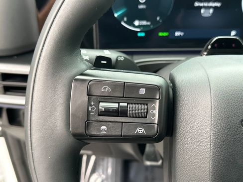 Used 2025 Hyundai Santa Fe Calligraphy AWD/4WD image 25