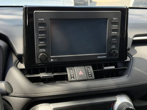 Used 2022 Toyota RAV4 XLE Premium FWD image 15