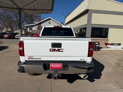 Used 2018 GMC Sierra 2500 SLE image 28